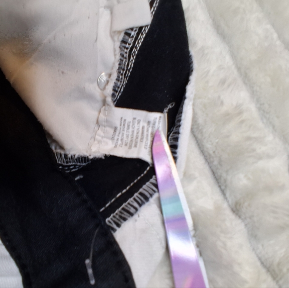 NWOT New York & Company SITS AT LOWER WAIST  Skinny Jeans - Picture 6 of 8